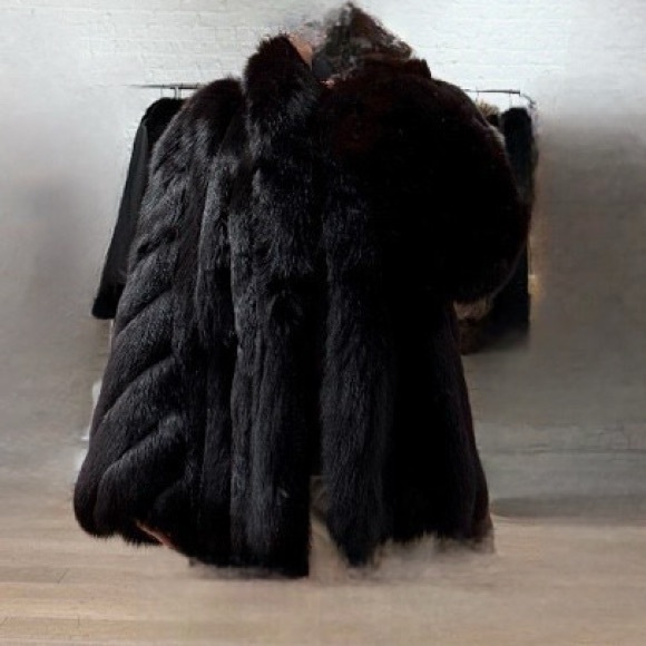 Gorgeous Brown Fox Fur Coat - Picture 12 of 14